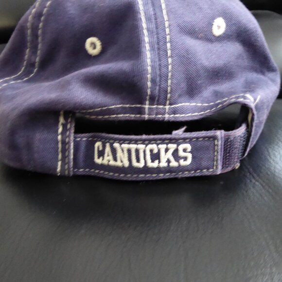 NHL Vancouver Canucks Old Time Hockey Cap One Size - Picture 3 of 8